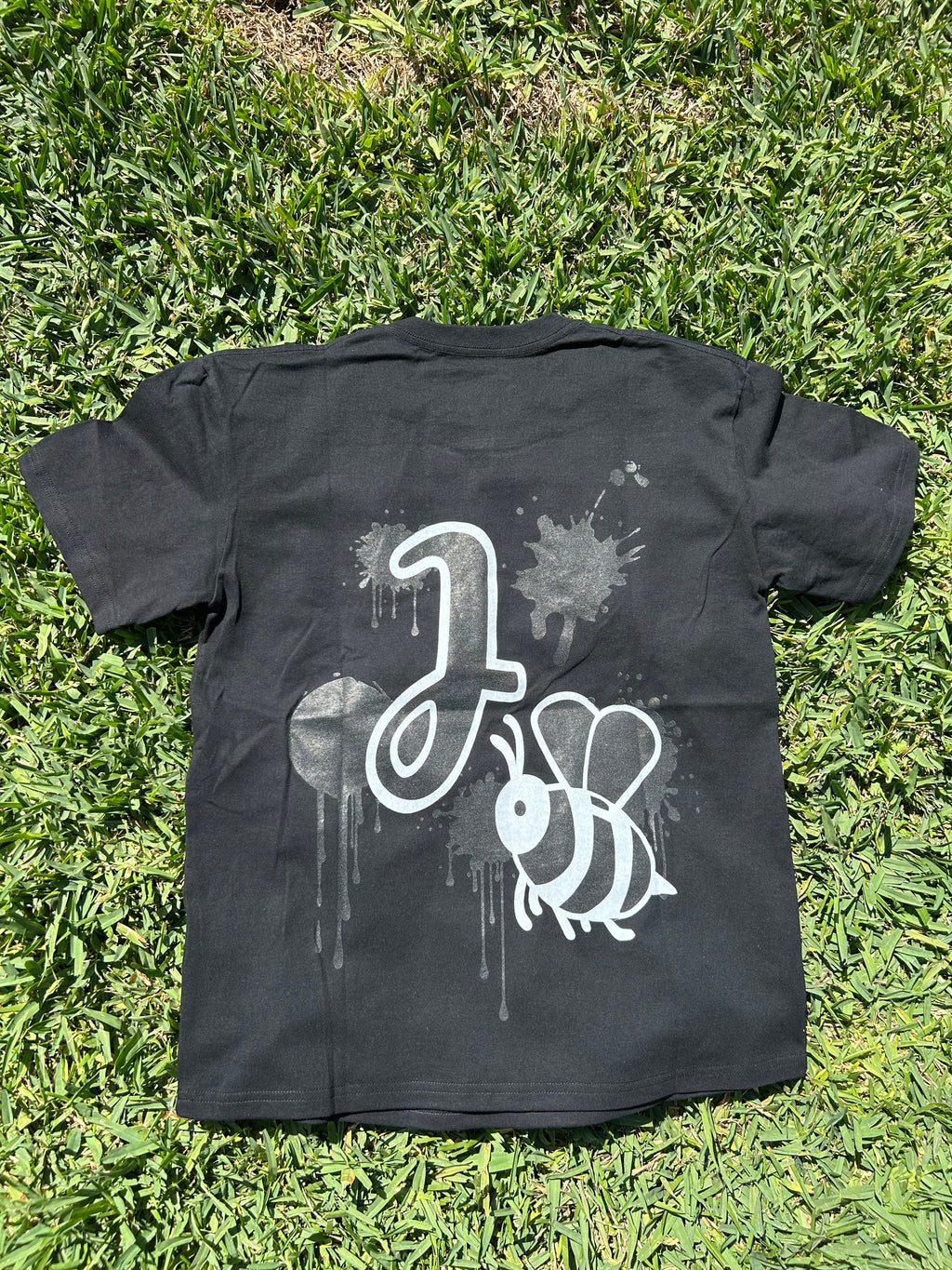 J🐝 2026 T-Shirt (3 colors)